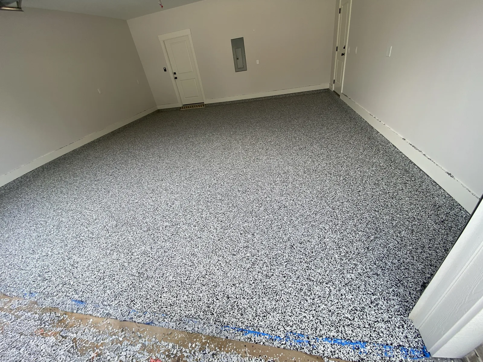 Flake broadcast before topcoat in Gulf Breeze, FL